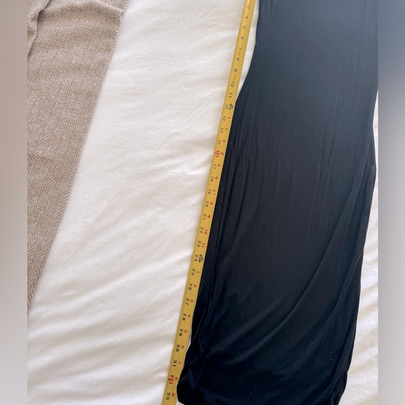 JERSEY KNIT body con style dress - Picture 3 of 5